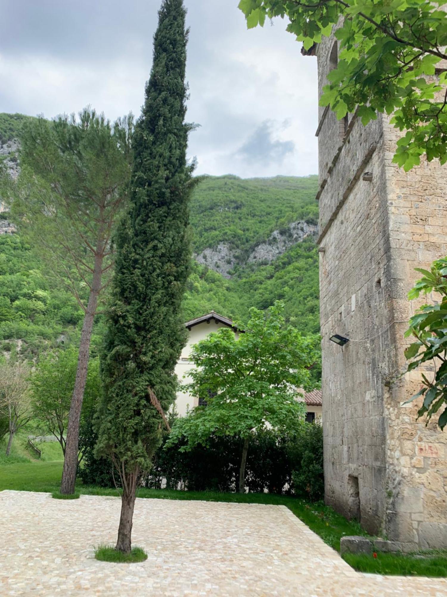 Hotel Abbazia Ss. Quirico E Giulitta Micigliano Exteriér fotografie